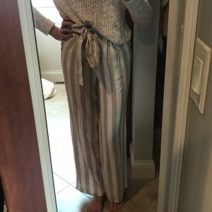 ✨NWT forever 21 flow pants !!✨